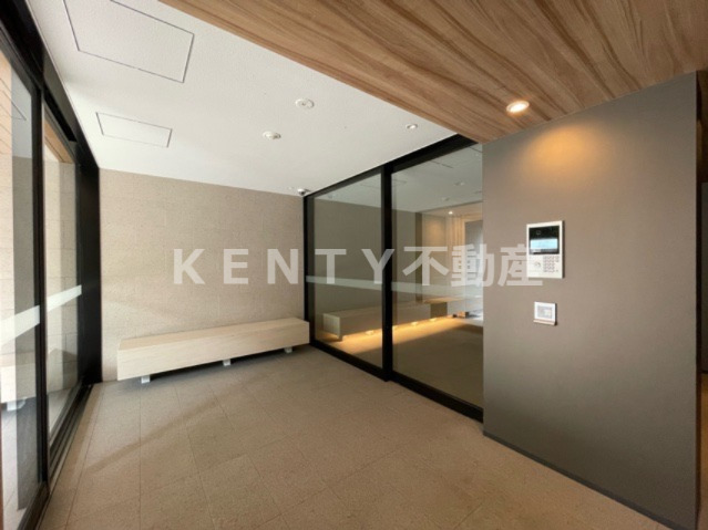 エントランス　建物の内部です