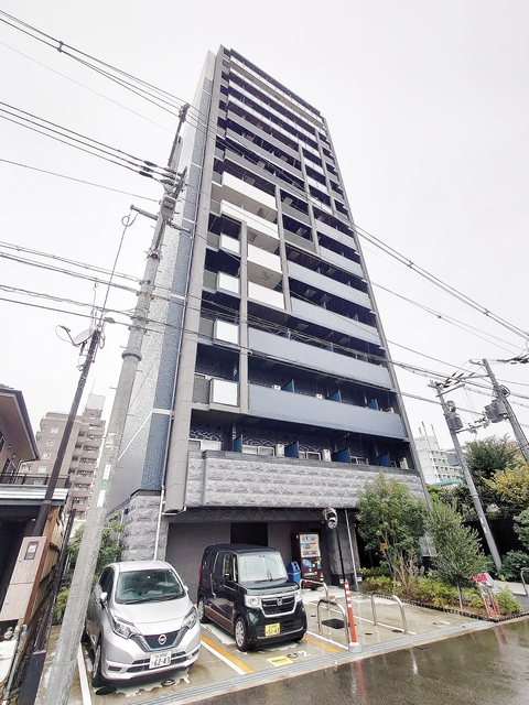 建物外観　ＲＣ造・エレベーター２基付き