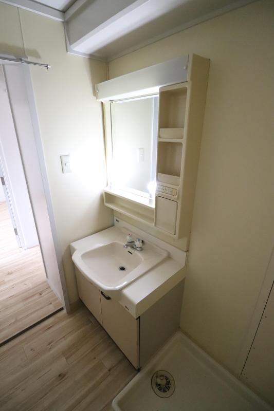 洗面設備　1　洗面台