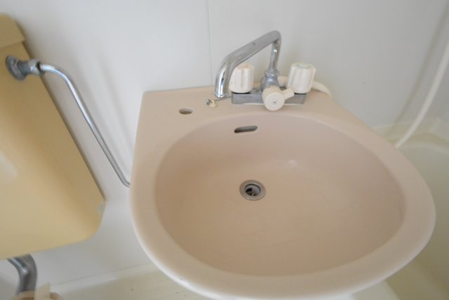 洗面設備　浴室内に洗面台付き！