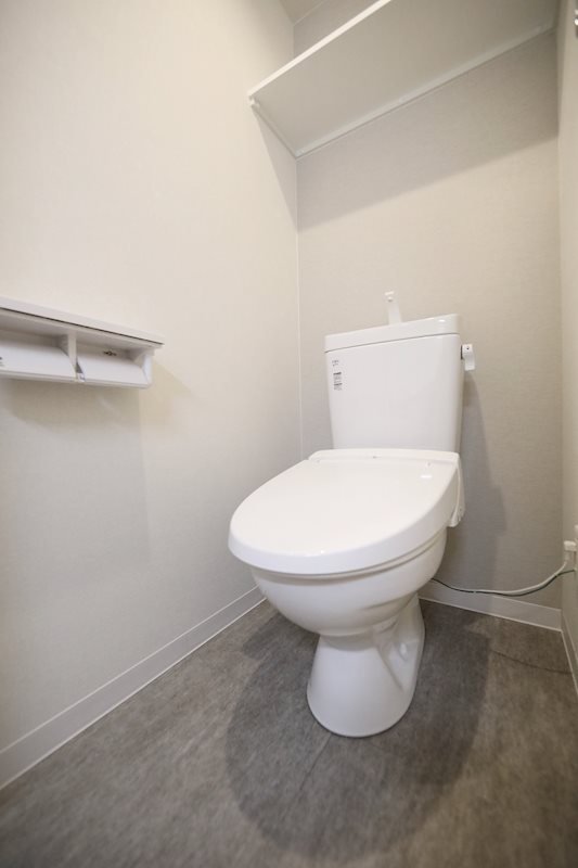 トイレ　温水洗浄便座