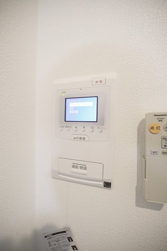 セキュリティ　モニター付きインターホン