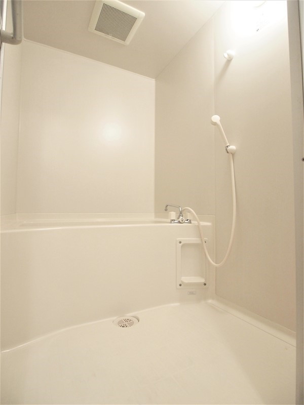 バス・シャワールーム　一日の疲れも取れます