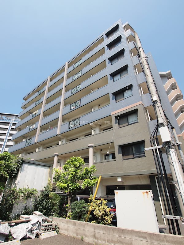 建物外観　オシャレで生活の便がいいマンションです