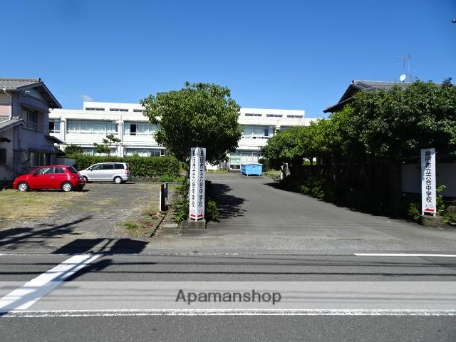 中学校　六合中学校（中学校）まで317m