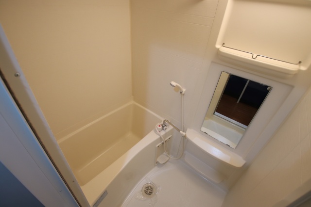 バス・シャワールーム　※別室の参考写真の為、現況優先です。