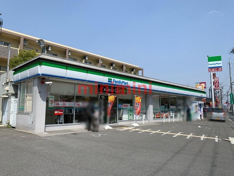 コンビニ　ファミリーマート高槻古曽部店（コンビニ）まで71m