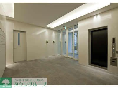 エントランス　2013年3月