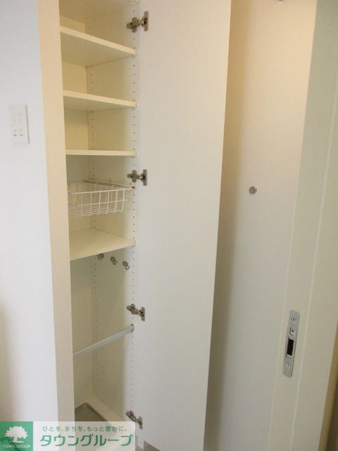収納　Ｅタイプ2016年6月撮影 同タイプ305号室の写真です。