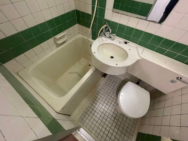 バス・シャワールーム