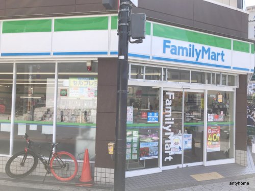 コンビニ　ファミリーマート 天王寺堀越町店（コンビニ）まで536m