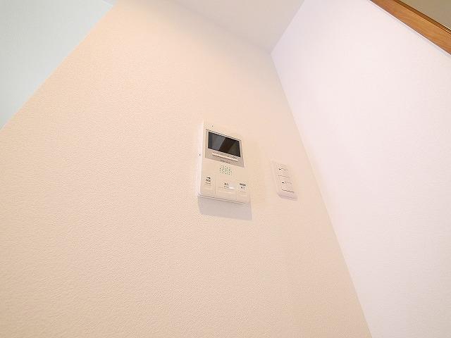 セキュリティ　モニター付きインターホン