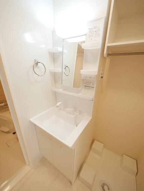 洗面設備　★人気の独立洗髪洗面化粧台で朝の準備にも便利ですね★