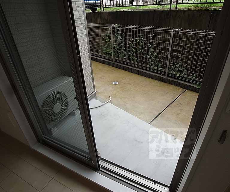 バルコニー　庭