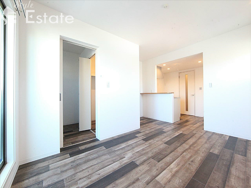 居室・リビング　LDK　別角度から