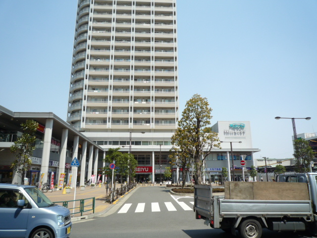 スーパー　西友国領店（スーパー）まで790m