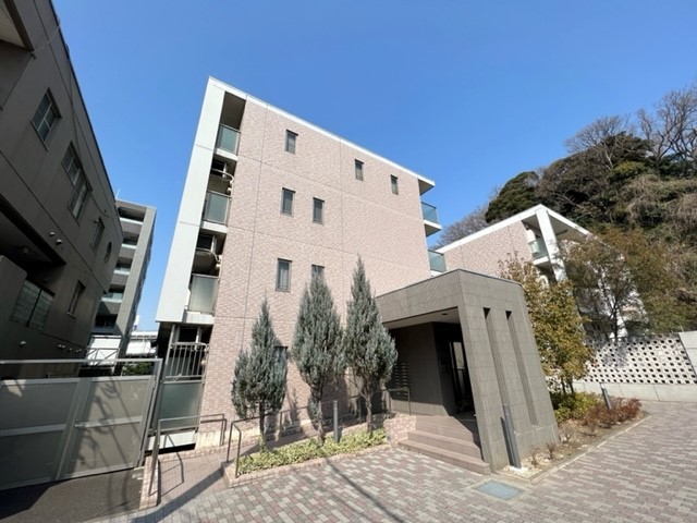 建物外観　建物外壁工事実施済（2023.3）