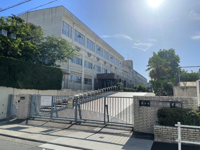 中学校　名古屋市立円上中学校（中学校）まで477m