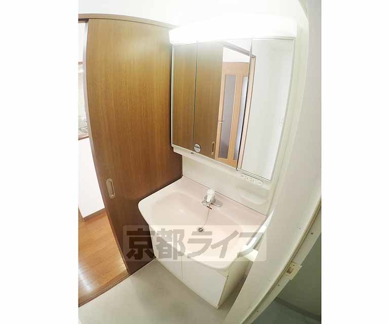 洗面設備　シャンプードレッサーです。