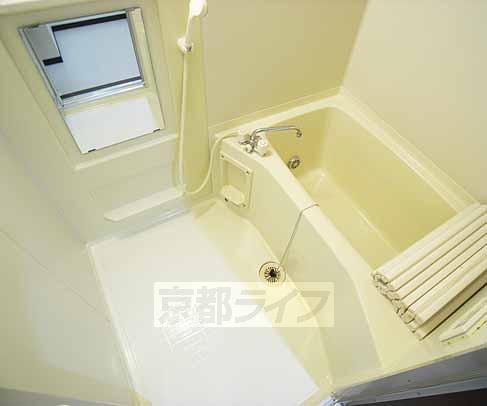 バス・シャワールーム　追い炊き機能付です。