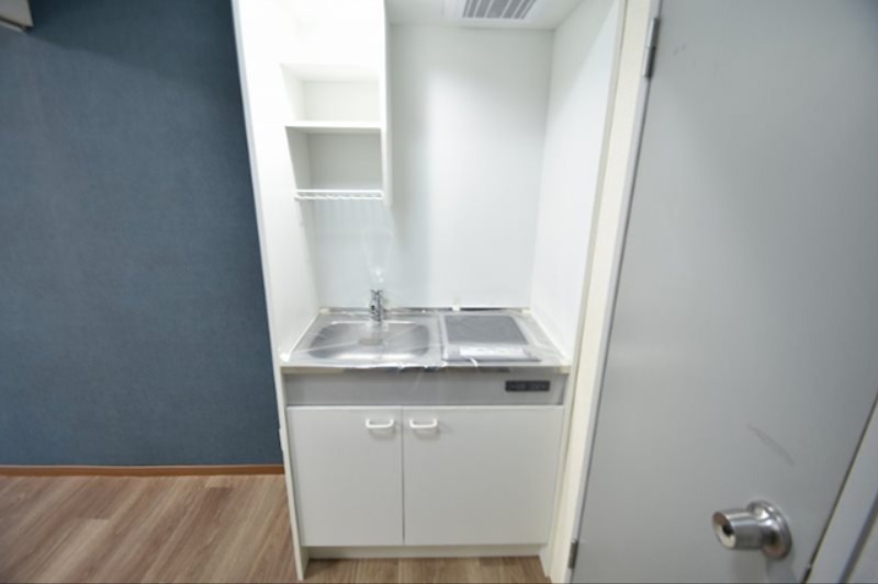 キッチン　一口IHコンロ付き。