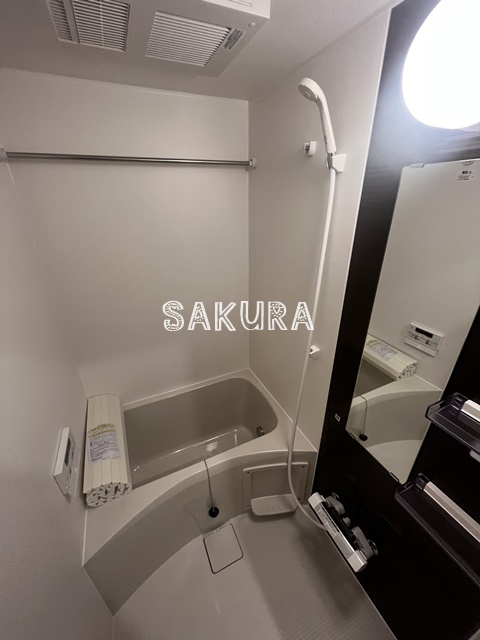 バス・シャワールーム　ご家族や長時間入浴に便利な追い炊き機能付きです♪