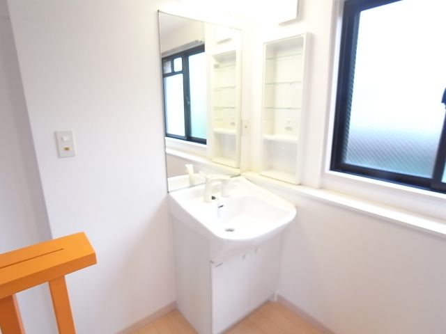 洗面設備　洗面台です