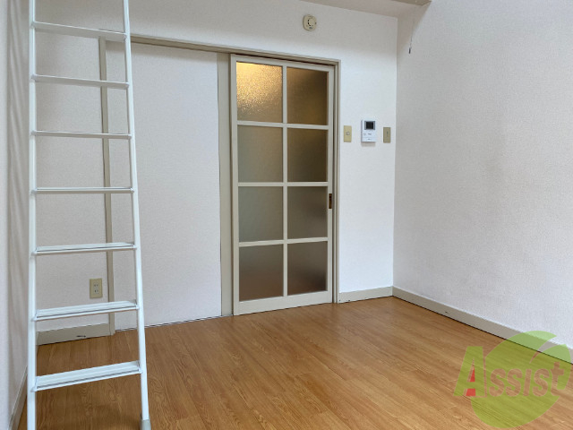 その他部屋・スペース　お部屋の入り口はこんな感じになりますねー。