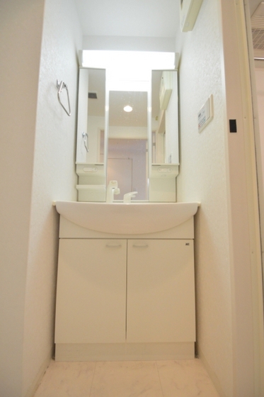 洗面設備　嬉しいシャンプードレッサー付き♪