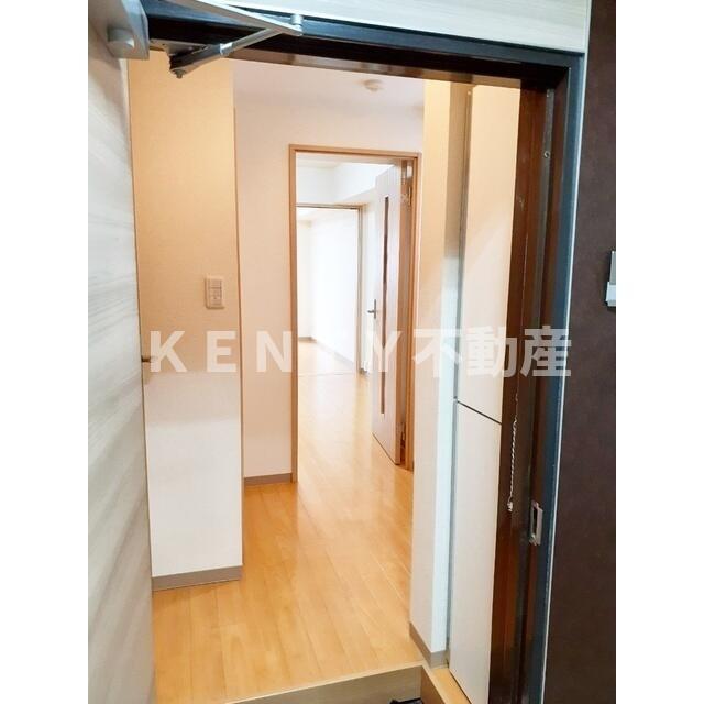 玄関　収納もある玄関です