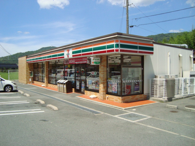 コンビニ　セブンイレブン山口インター店（コンビニ）まで1825m