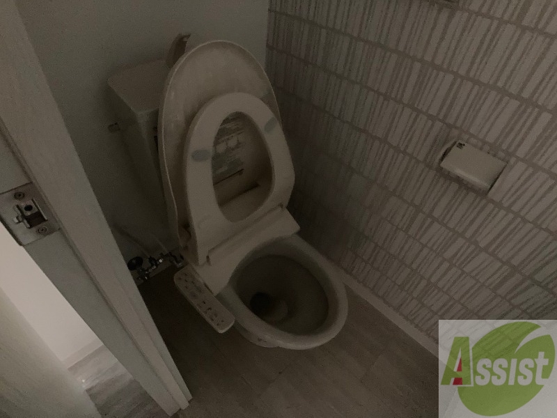 トイレ　トイレです。ウォシュレット付を探している方、おすすめです。