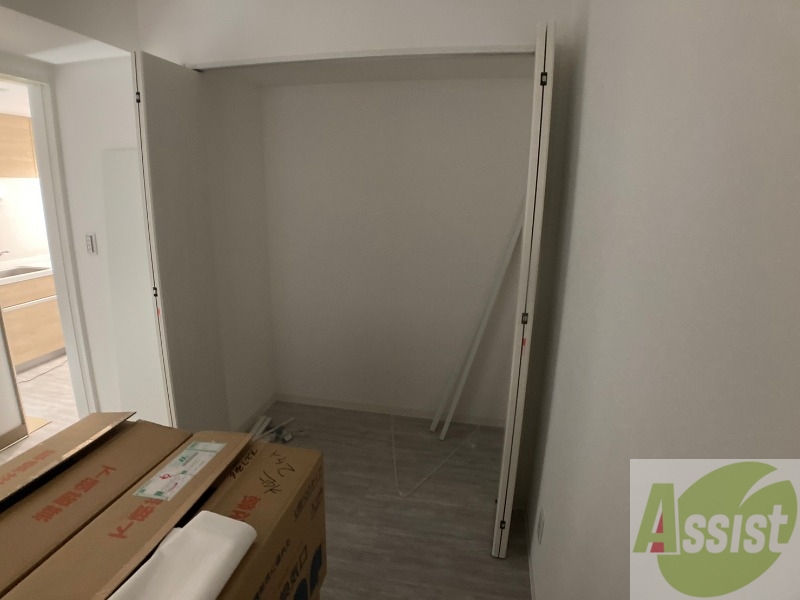 収納　クローゼットは奥行きもあり、荷物が多い方でも安心です。