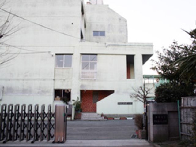 小学校　厚木市立厚木第二小学校（小学校）まで212m