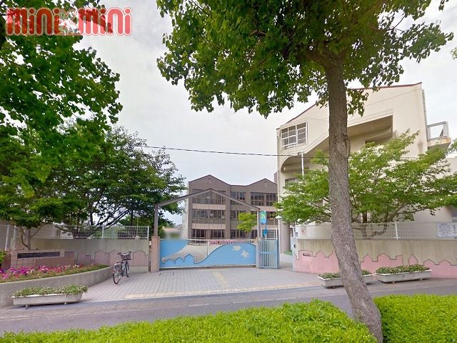 小学校　神戸市立多聞東小学校（小学校）まで592m