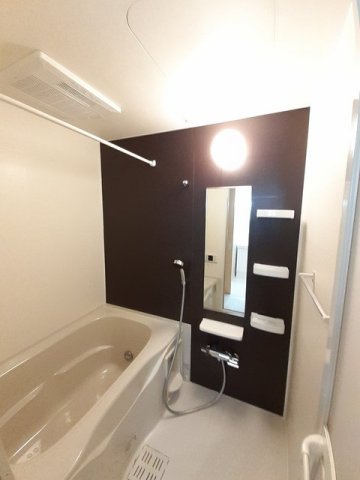 バス・シャワールーム　きれいなお風呂です