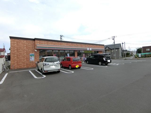 コンビニ　セブンイレブン恵庭泉町店（コンビニ）まで306m