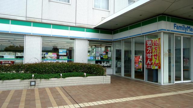 コンビニ　ファミリーマートりんくうワシントン店（コンビニ）まで570m