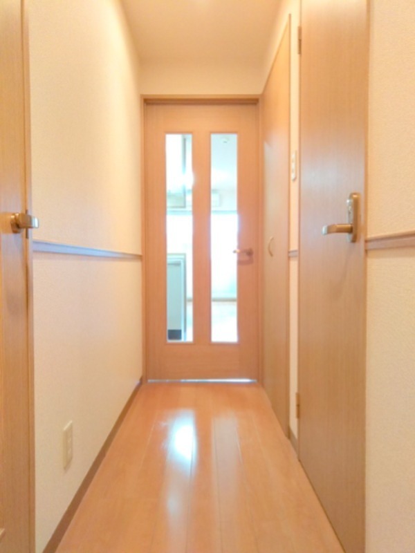 玄関　※同仕様写真含む