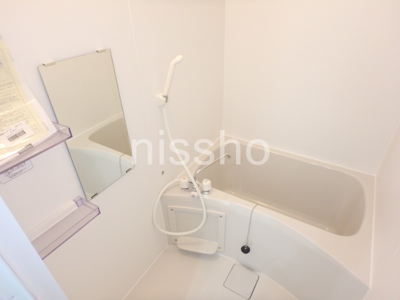 バス・シャワールーム　バストイレ別室　※建築中写真