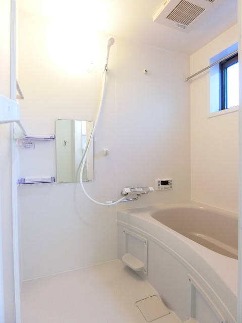 バス・シャワールーム　追い焚き付