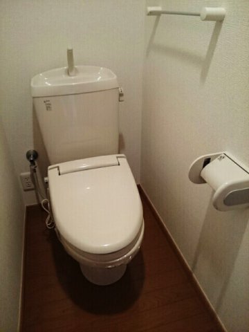 トイレ　落ち着いたトイレです