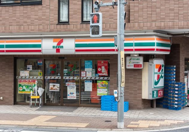 コンビニ　セブンイレブン世田谷太子堂2丁目店（コンビニ）まで394m