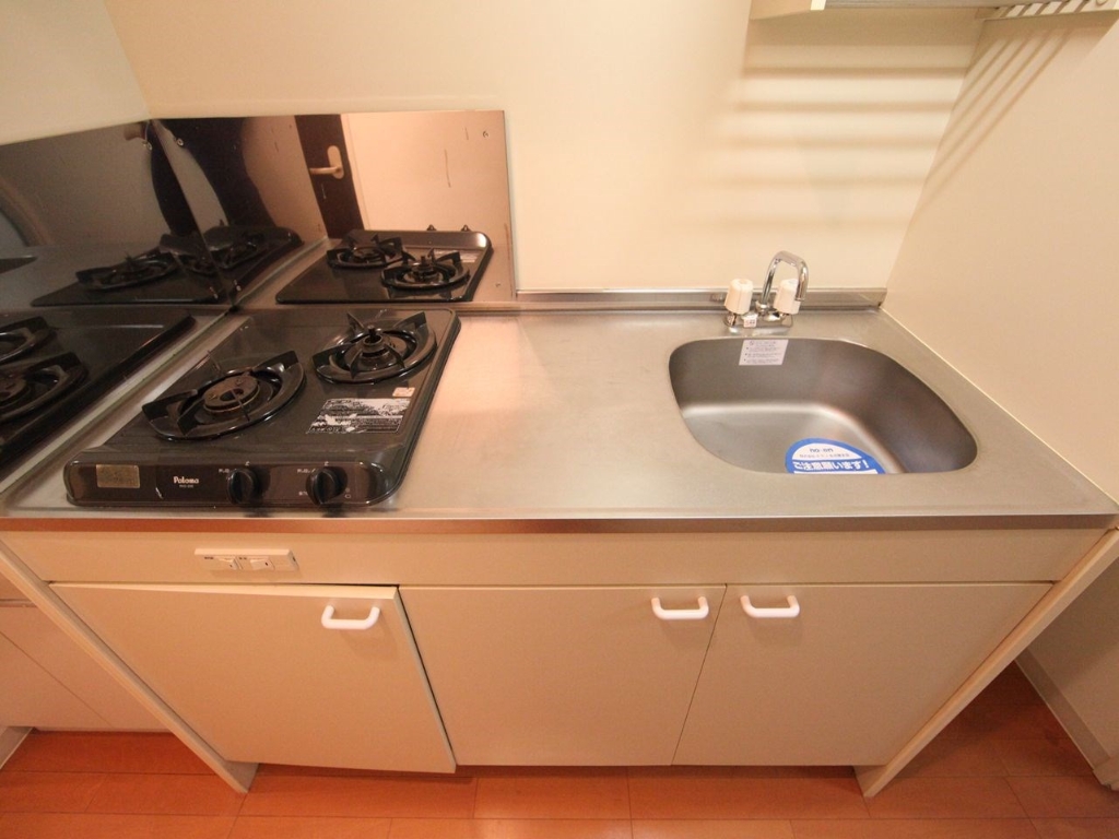 キッチン　システムキッチン（ガス2口コンロ付）