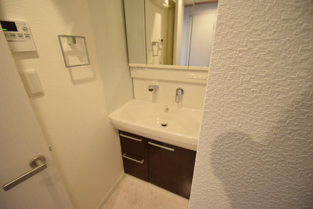 洗面設備　洗髪洗面化粧台