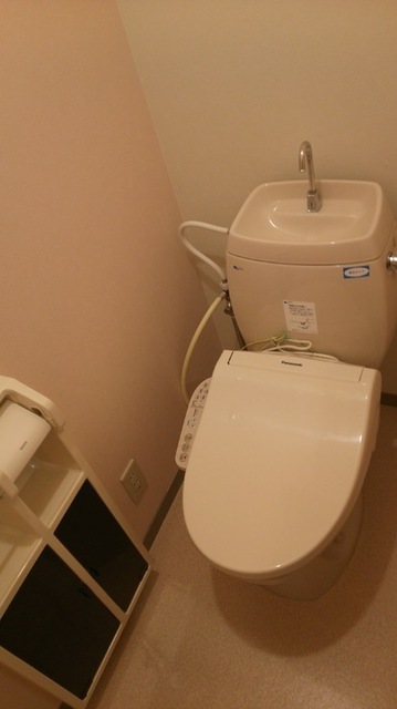 トイレ　温水洗浄便座付きＷＣ