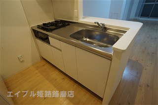 キッチン　写真は反転のお部屋です