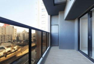 バルコニー　お洗濯にも便利なバルコニー付き※同シリーズの写真です