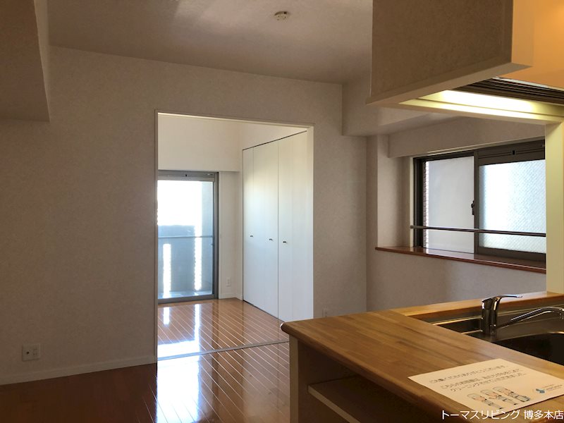 居室・リビング　リビング※別号室の参考写真になります。