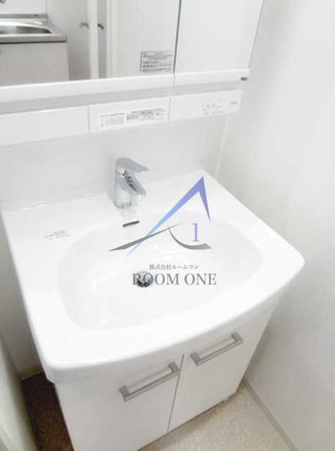 洗面設備　洗面台です。